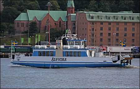 Älv-Vira av Göteborg utanför Rosenlund, Göteborg 2014-07-04