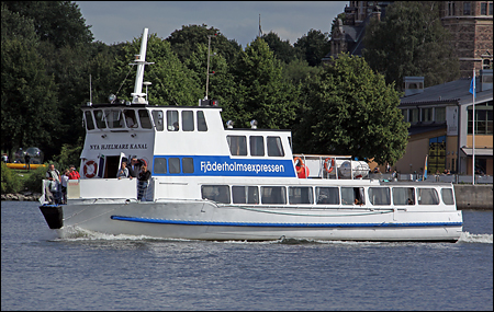 Nya Hjelmare Kanal p Ladugrdslandsviken, Stockholm 2010-08-20