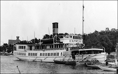 Express II i Sandhamn 1952