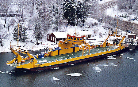 Fredrika vid Oskars Fredriksborg, Rind� 2004-02-01