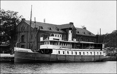 Gustaf Lagerbjelke vid Hamnkontoret, rebro ca 1905