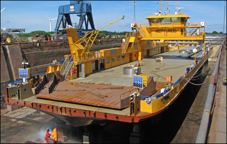 Neptunus vid Oresund Dry Docks, Landskrona 2017-07-06