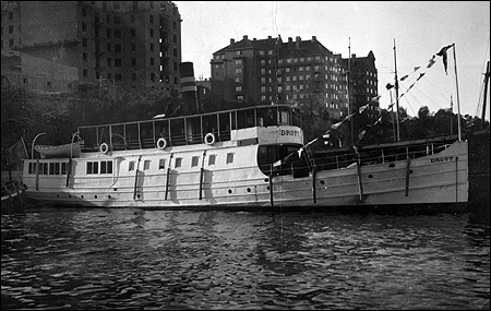 Tor III som Drott upplagd vid Mlarvarvet, Stockholm 1924