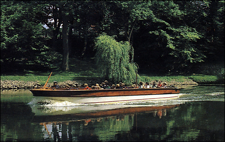 Laxen vid Karl XV:s bro, �ngelholm