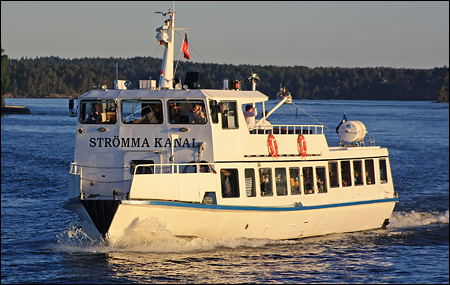 Strmma Kanal i Tensund, Vaxholm 2011-06-03