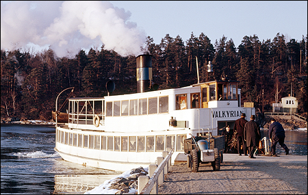 Valkyrian vid Rams� brygga, Vaxholm 1964-03-14