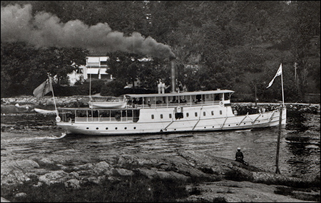 William Lindberg vid V:a Granholmen, Vaxholm 1900